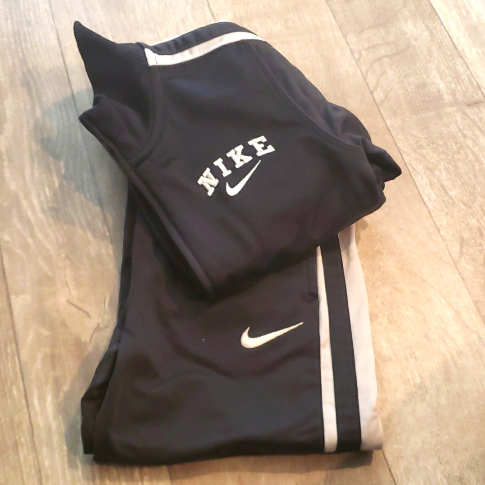 Nike Club Kid's Sportwear, Sz 3T, Grey & White